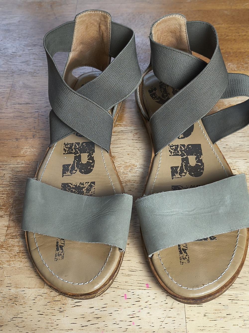 Sorel leather ella cross strap sandals in olive - Picture 2 of 6